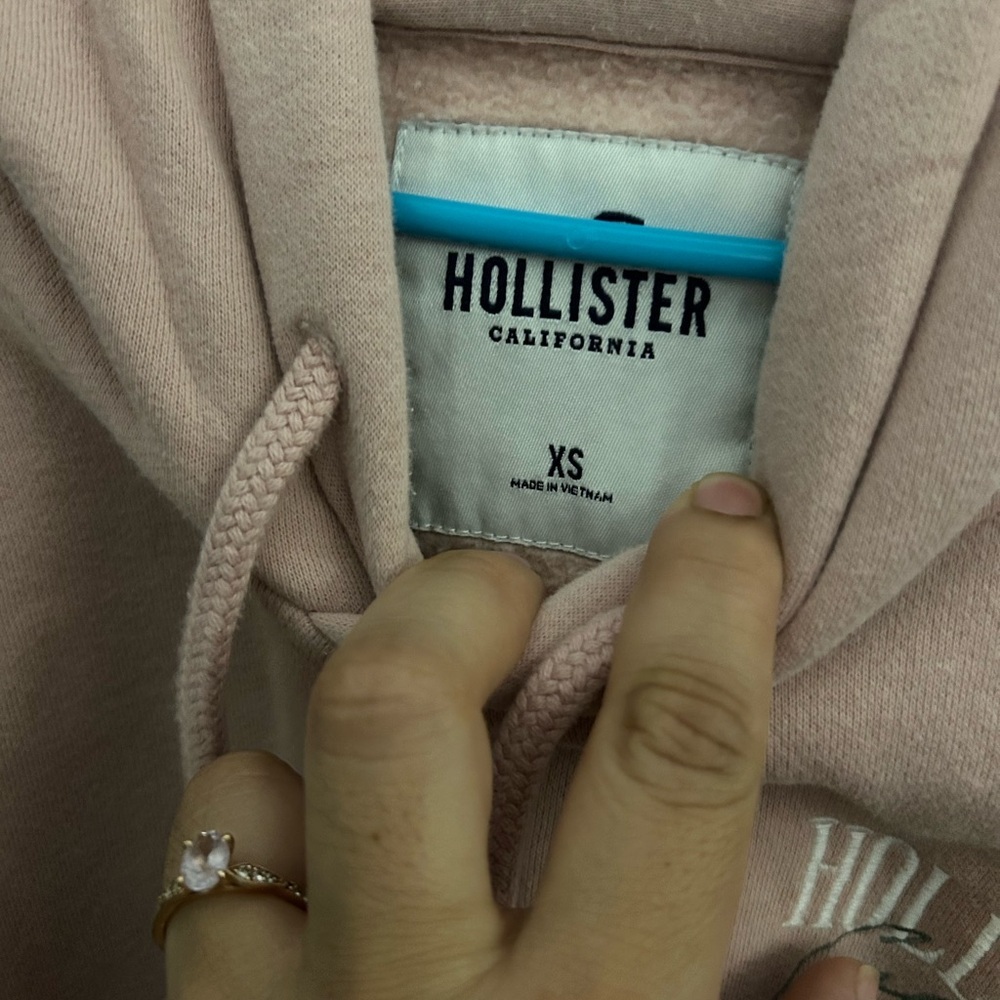 Hollister Light Pink Sweatshirt - Picture 4 of 9